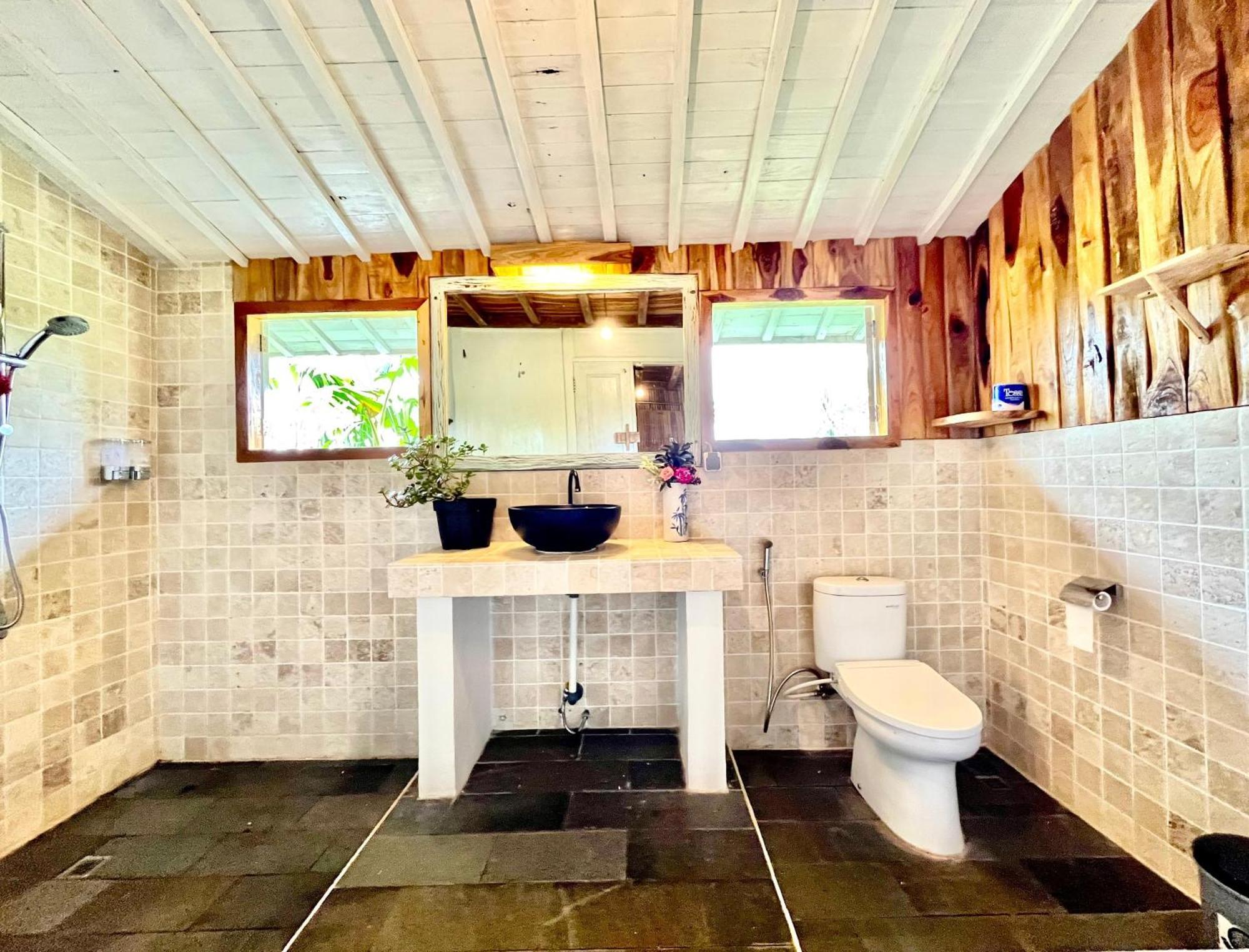 Pondok Is Oke Villa Scenic View Banyuwangi  Eksteriør billede