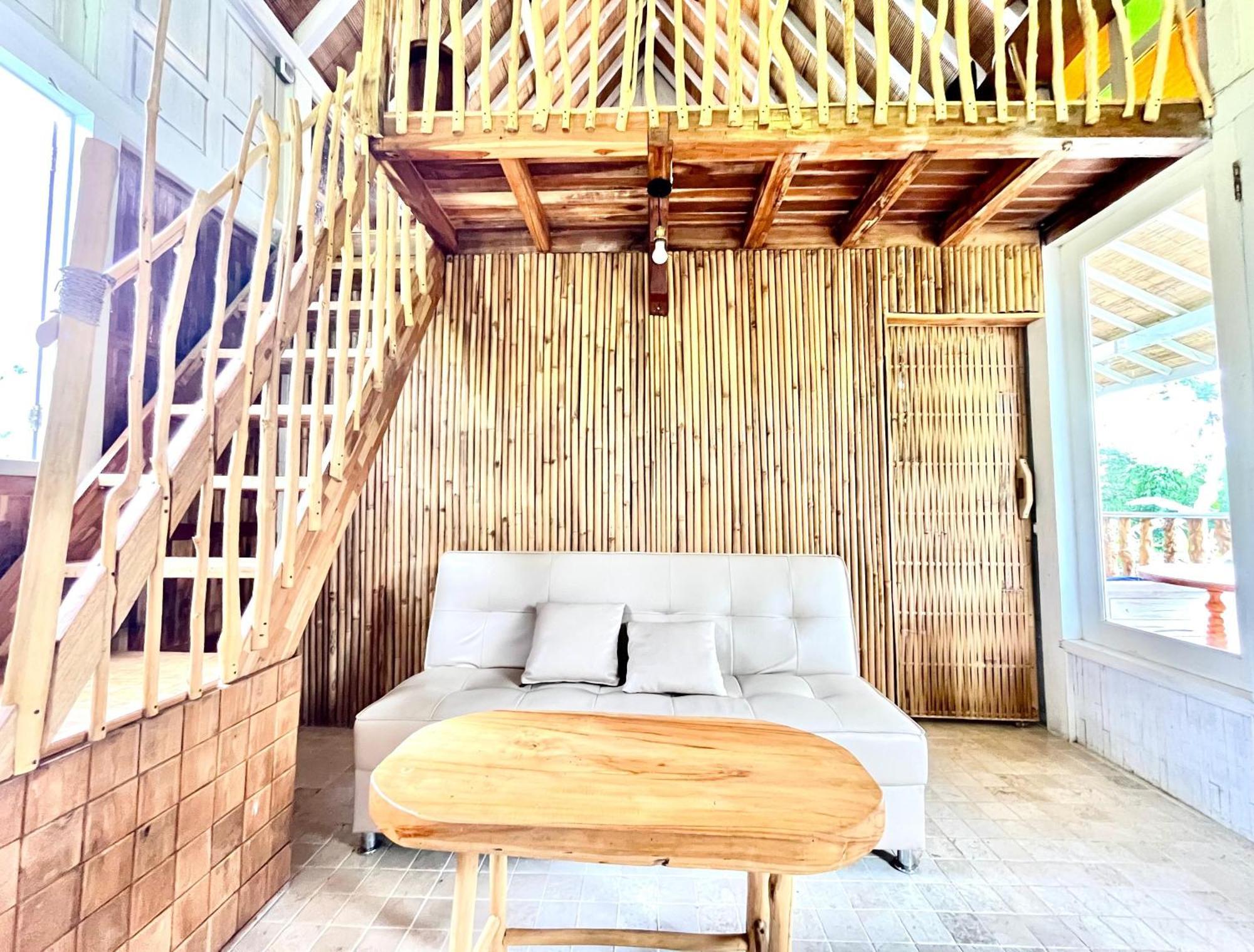 Pondok Is Oke Villa Scenic View Banyuwangi  Eksteriør billede